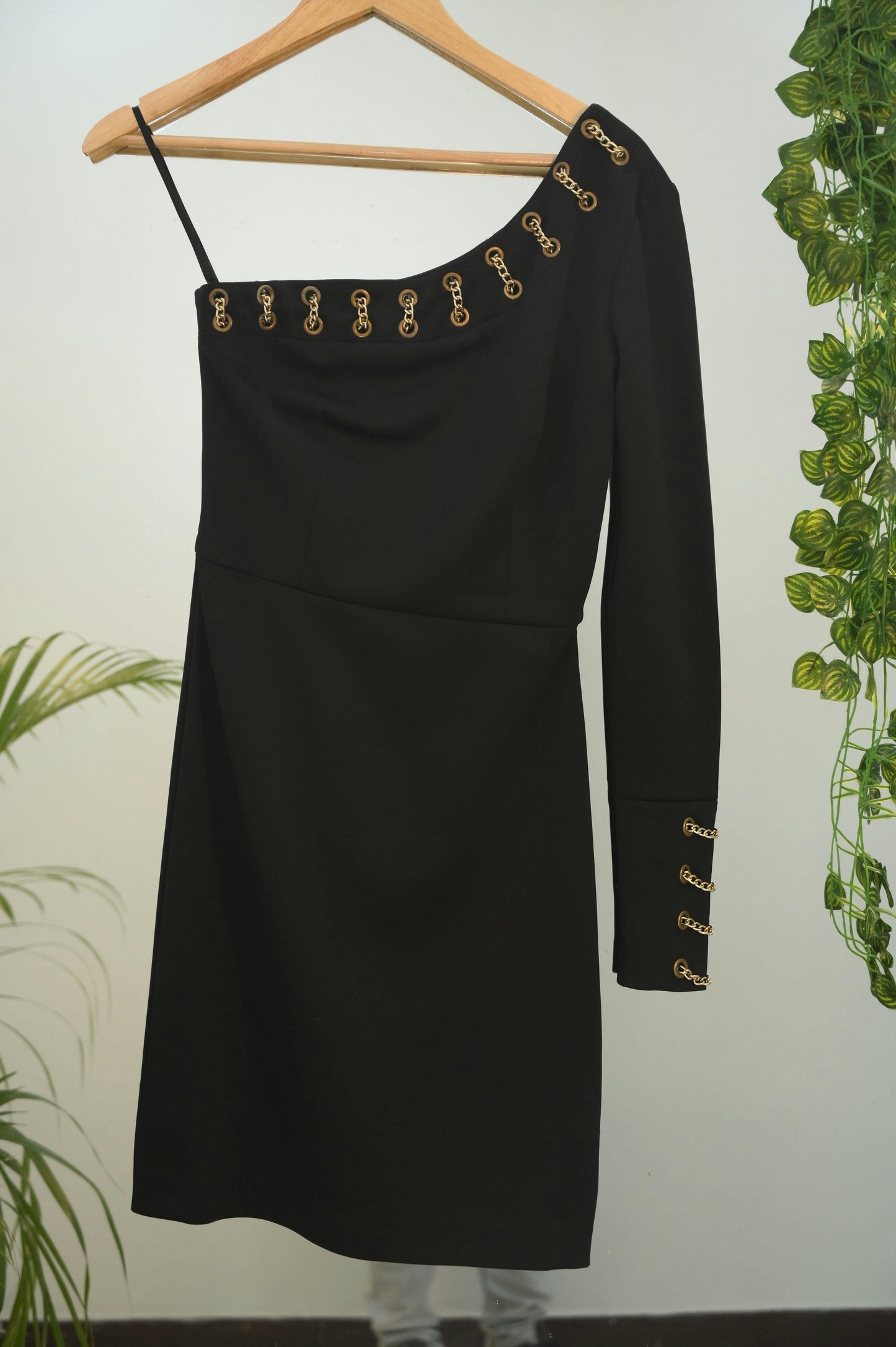 Black One Shoulder Chain Dress