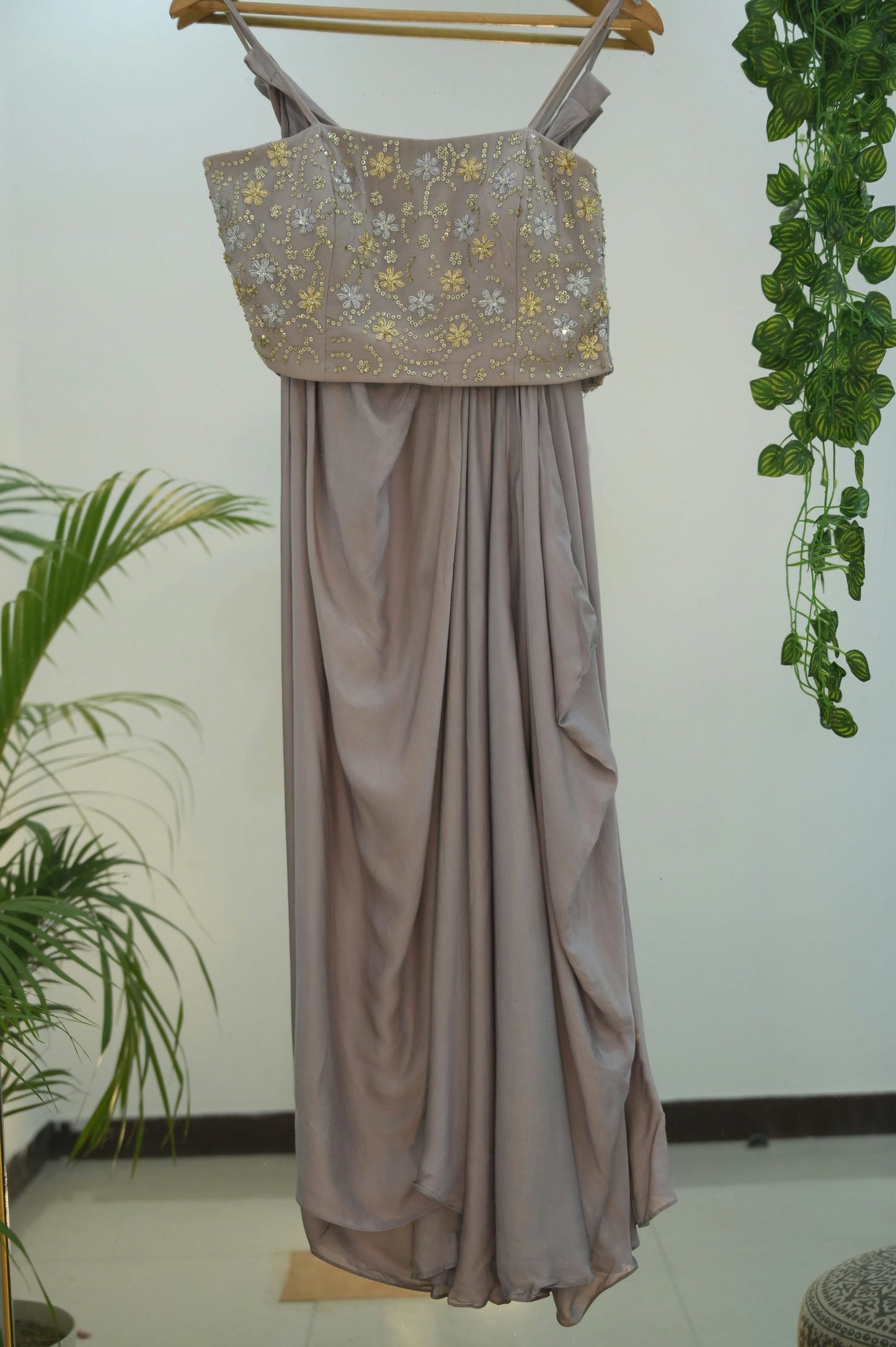 Seema Thukral Floral Embroidery Fusion Set